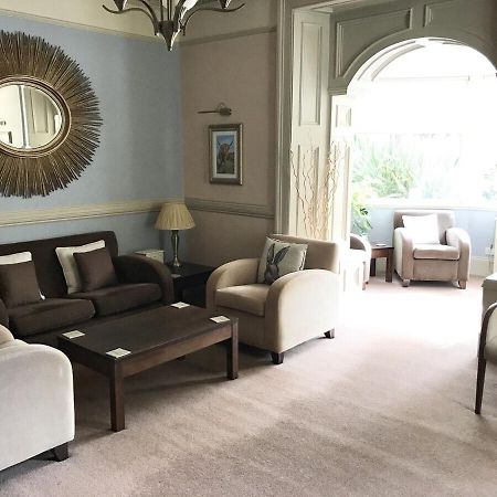 The Abbotsford Hotel Callander Bagian luar foto