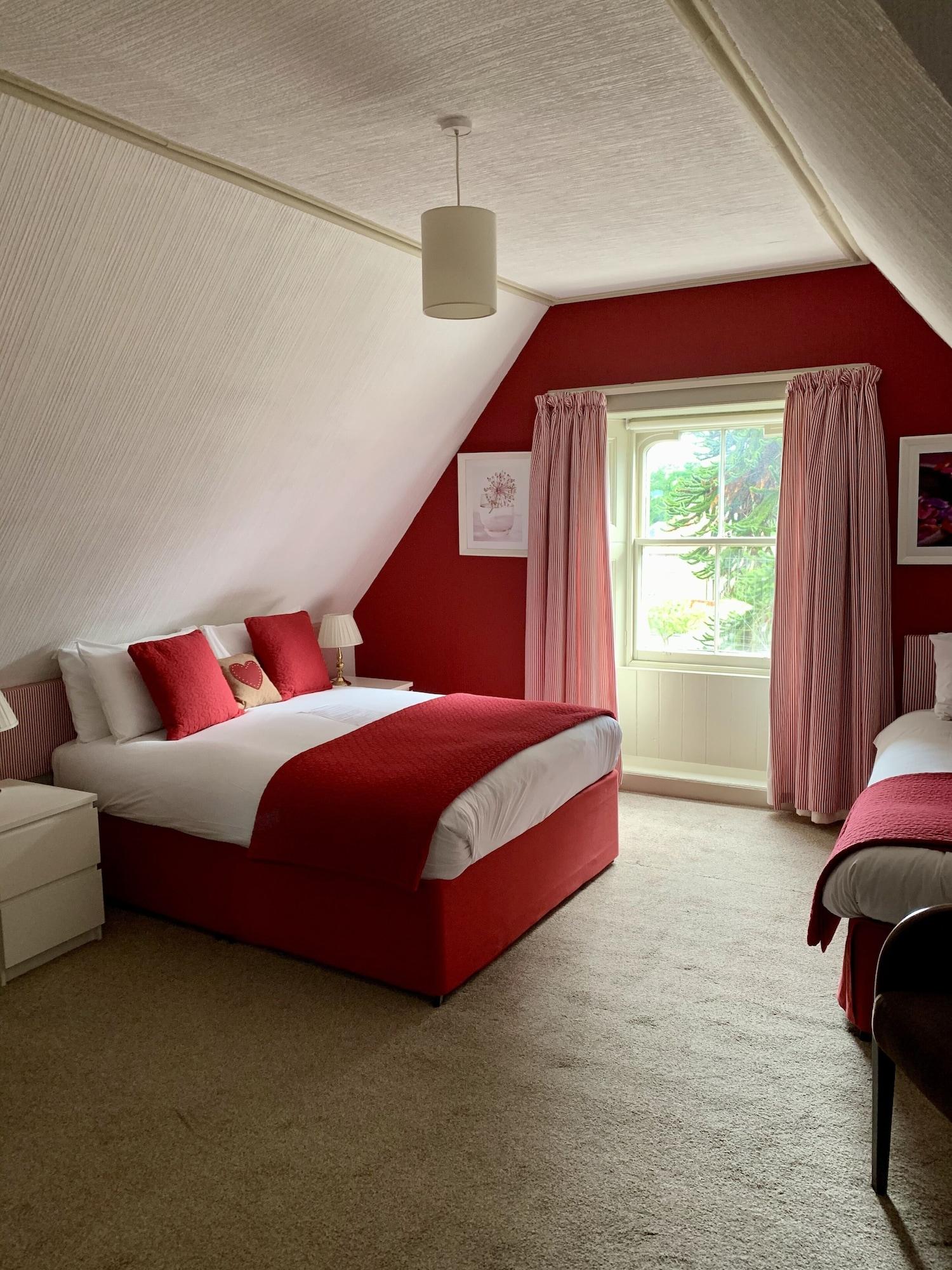 The Abbotsford Hotel Callander Bagian luar foto
