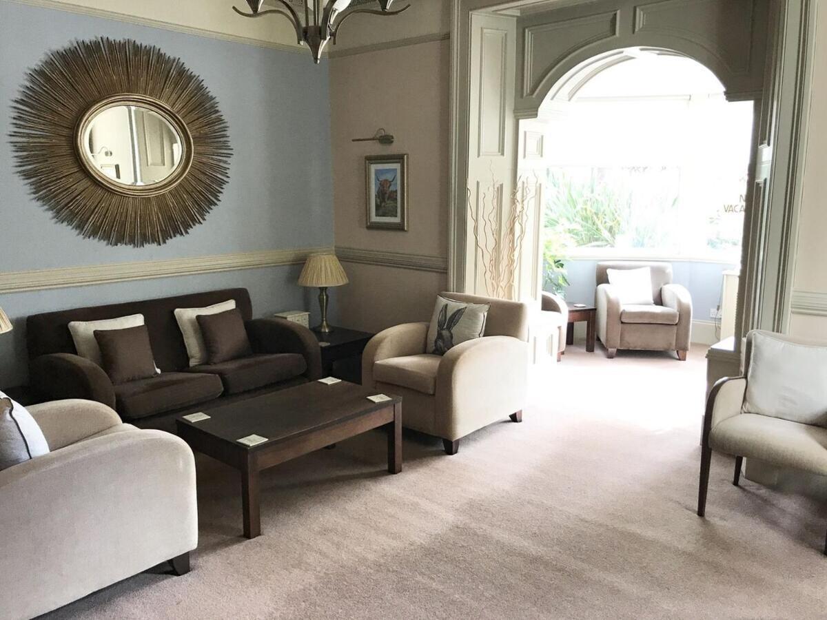 The Abbotsford Hotel Callander Bagian luar foto
